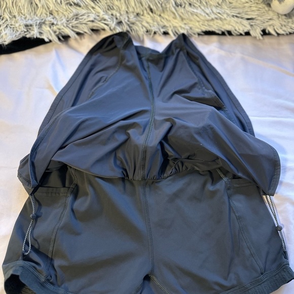 Lululemon High-Rise Short Dark Grey Size 6 - Picture 7 of 9